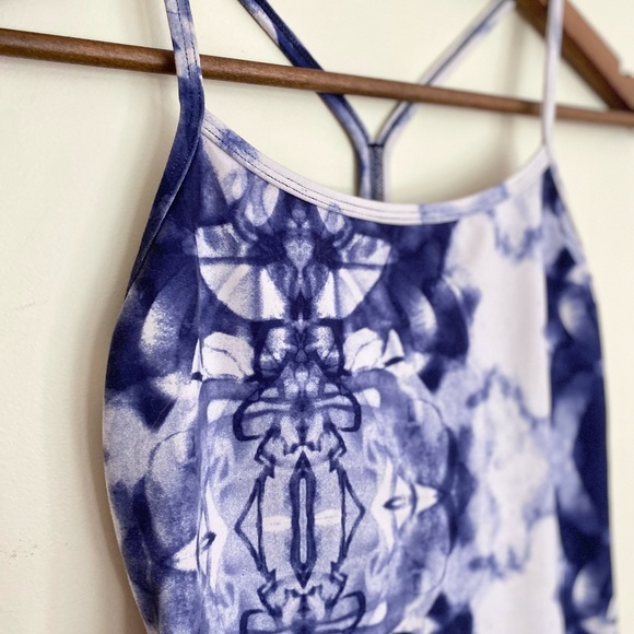 Lululemon | Power Y Tank - Picture 3 of 9